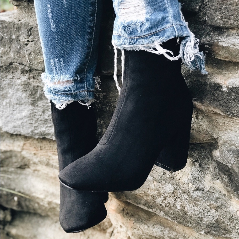 EMERSON BOOTIES ✭ ONE LEFT ✭ - Picture 3 of 3